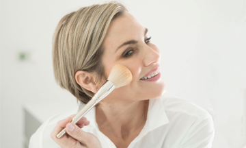 Global make-up artist and beauty expert SJ Froom announces relocation